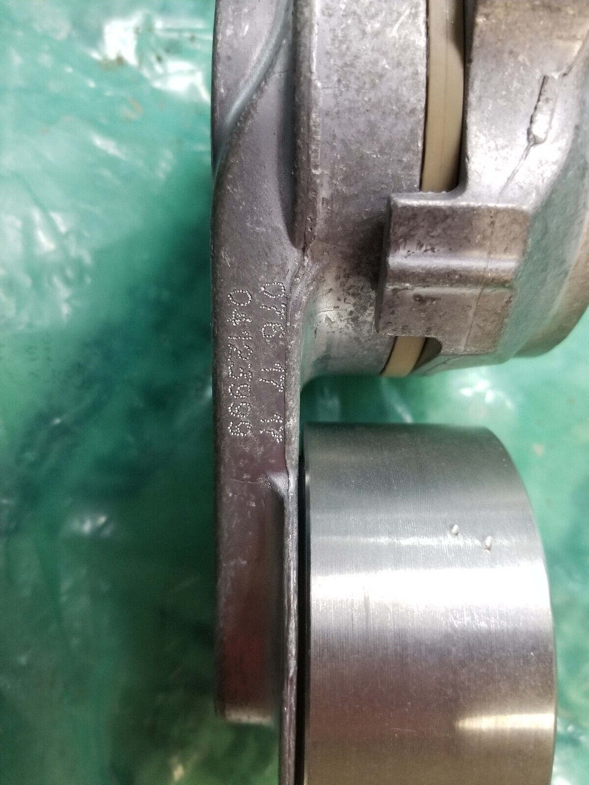 Belt Tensioner 4123999 For Deutz TD226 FL413 FL511 F912L BFM913 TCD2.9 TCD3.6