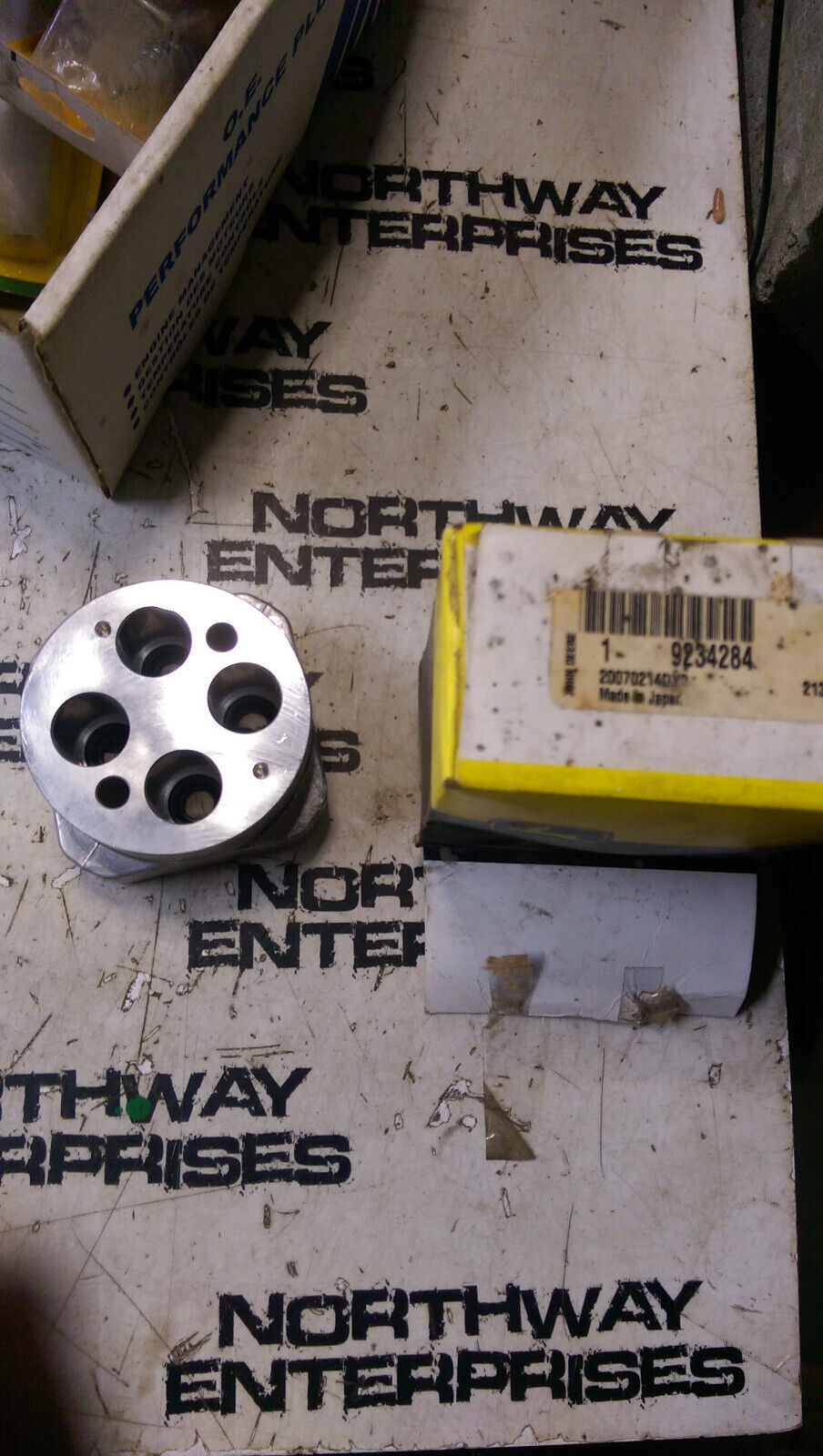 9234284 JOHN DEERE MANIFOLD