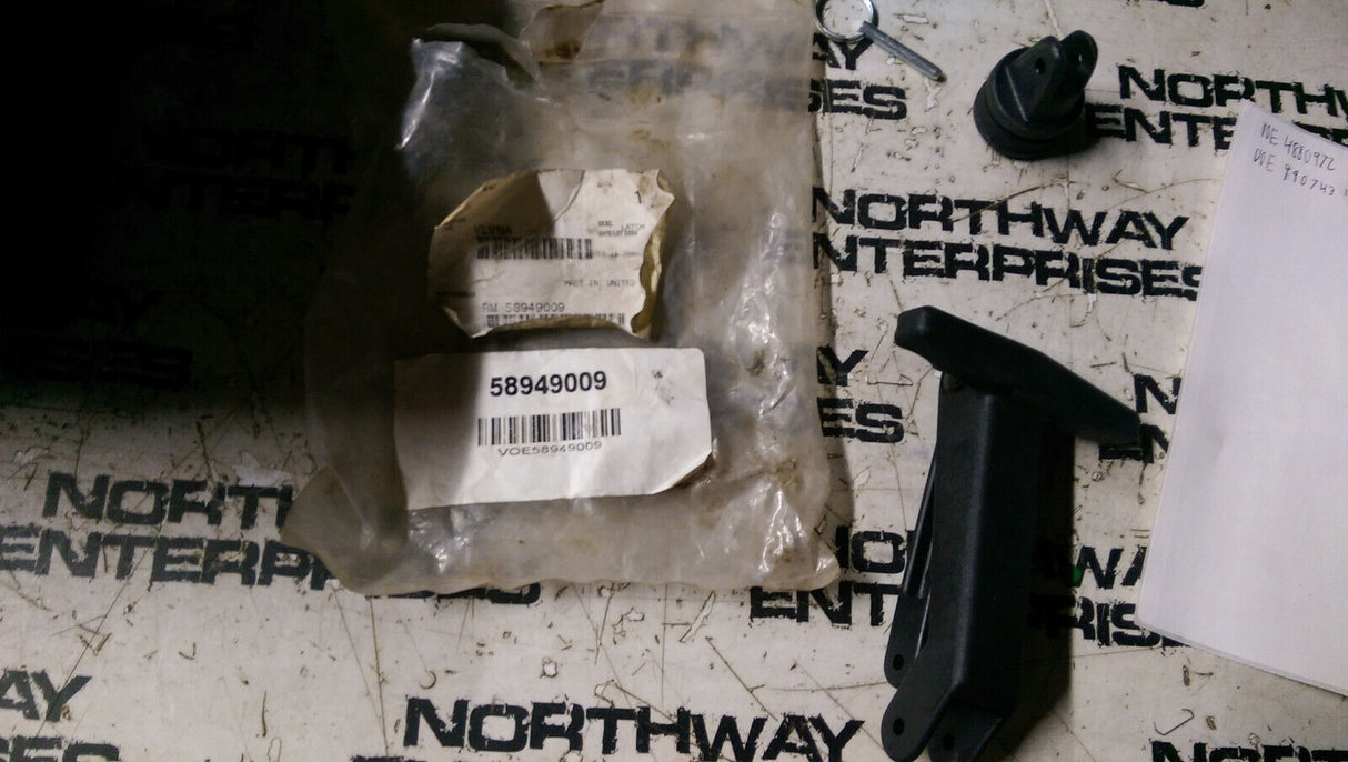 VOLVO 58949009 LATCH VOE58949009
