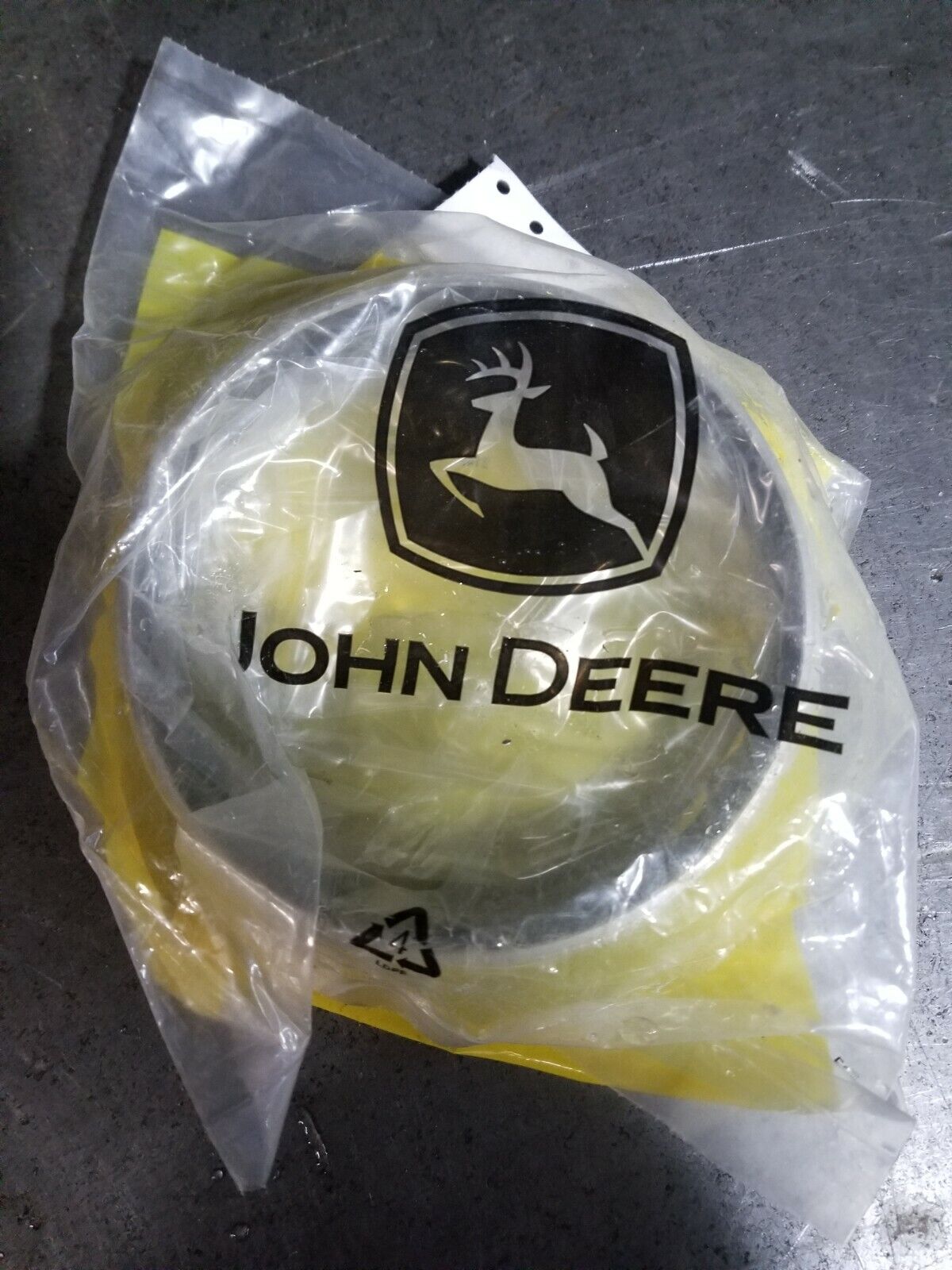 AT264250 Wear Ring John Deere