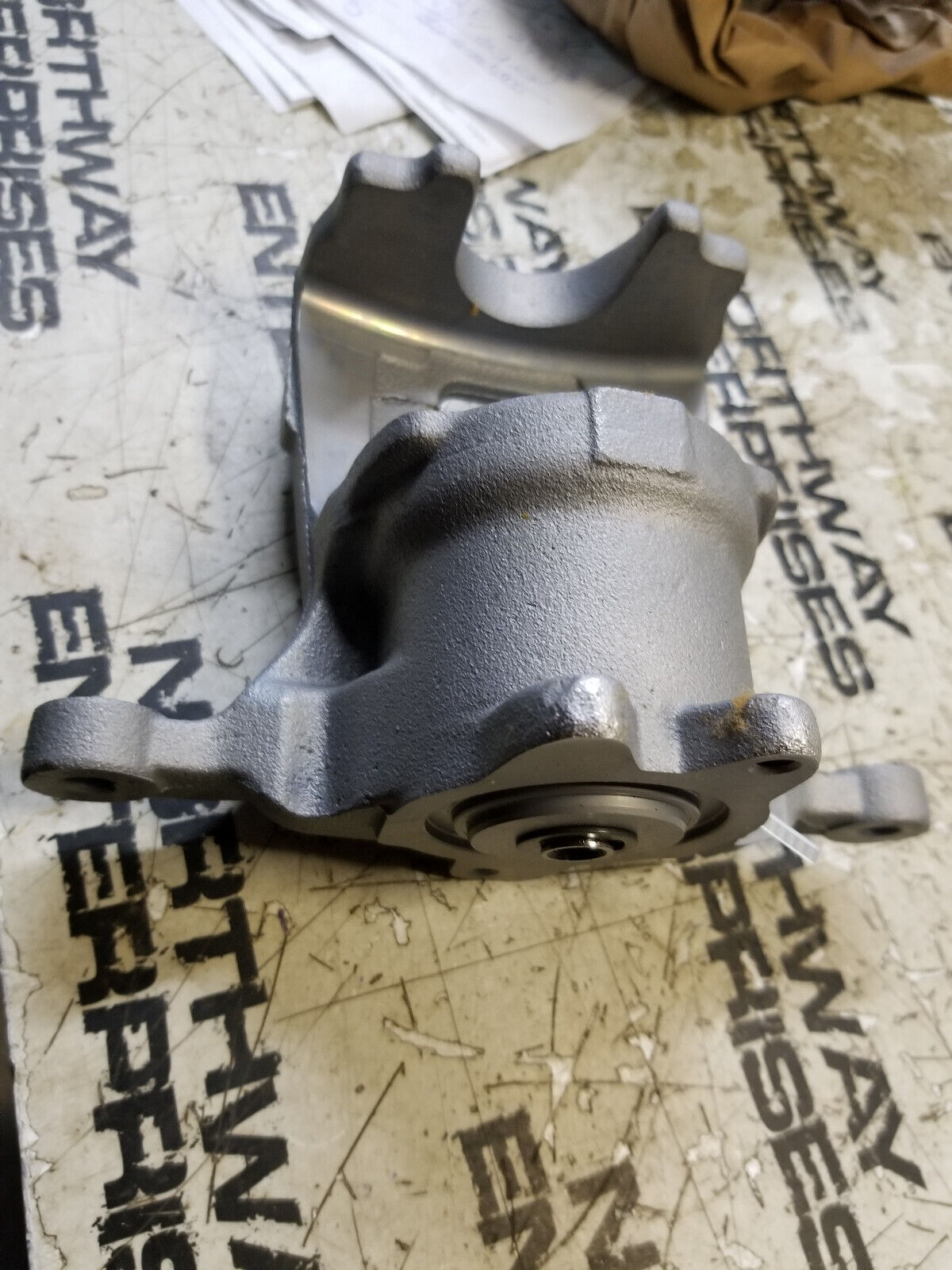 AC DELCO OEM 13528631 BRAKE CALIPER 172-2884