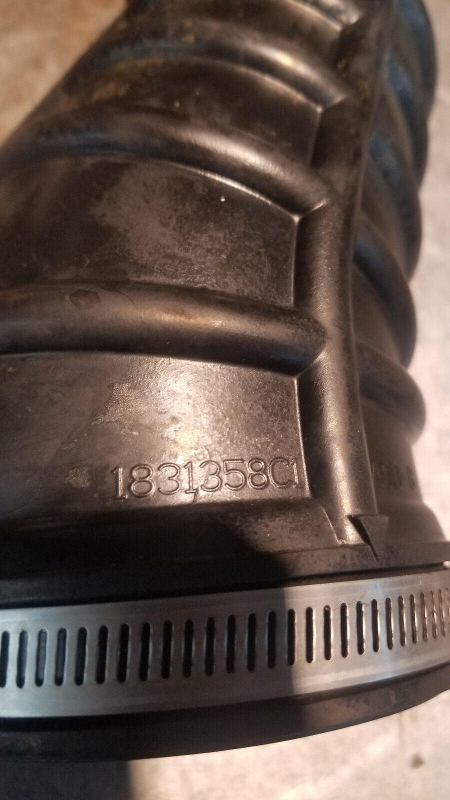 99-03 Ford F250 F350 7.3 Diesel Turbo Air Intake Duct Hose Tube OE 1831358C1