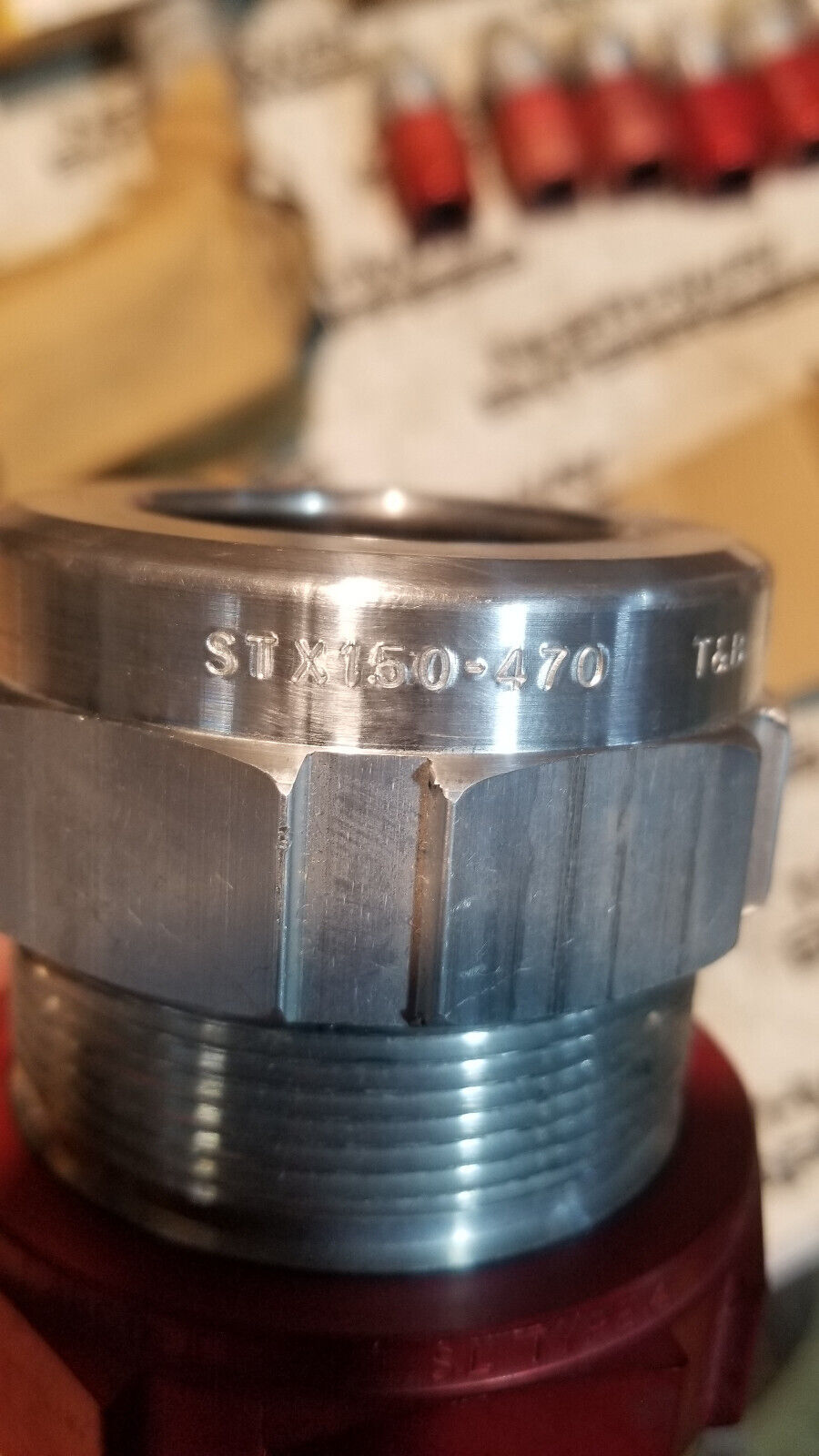 Thomas & Betts STX150-470 T&B 1-1/2" CONNECTOR NO BOX