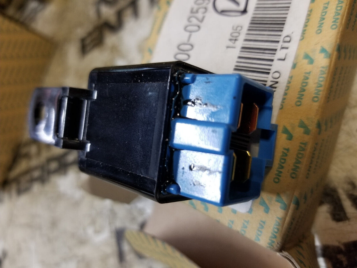 TADANO 821-000-02597 RELAY