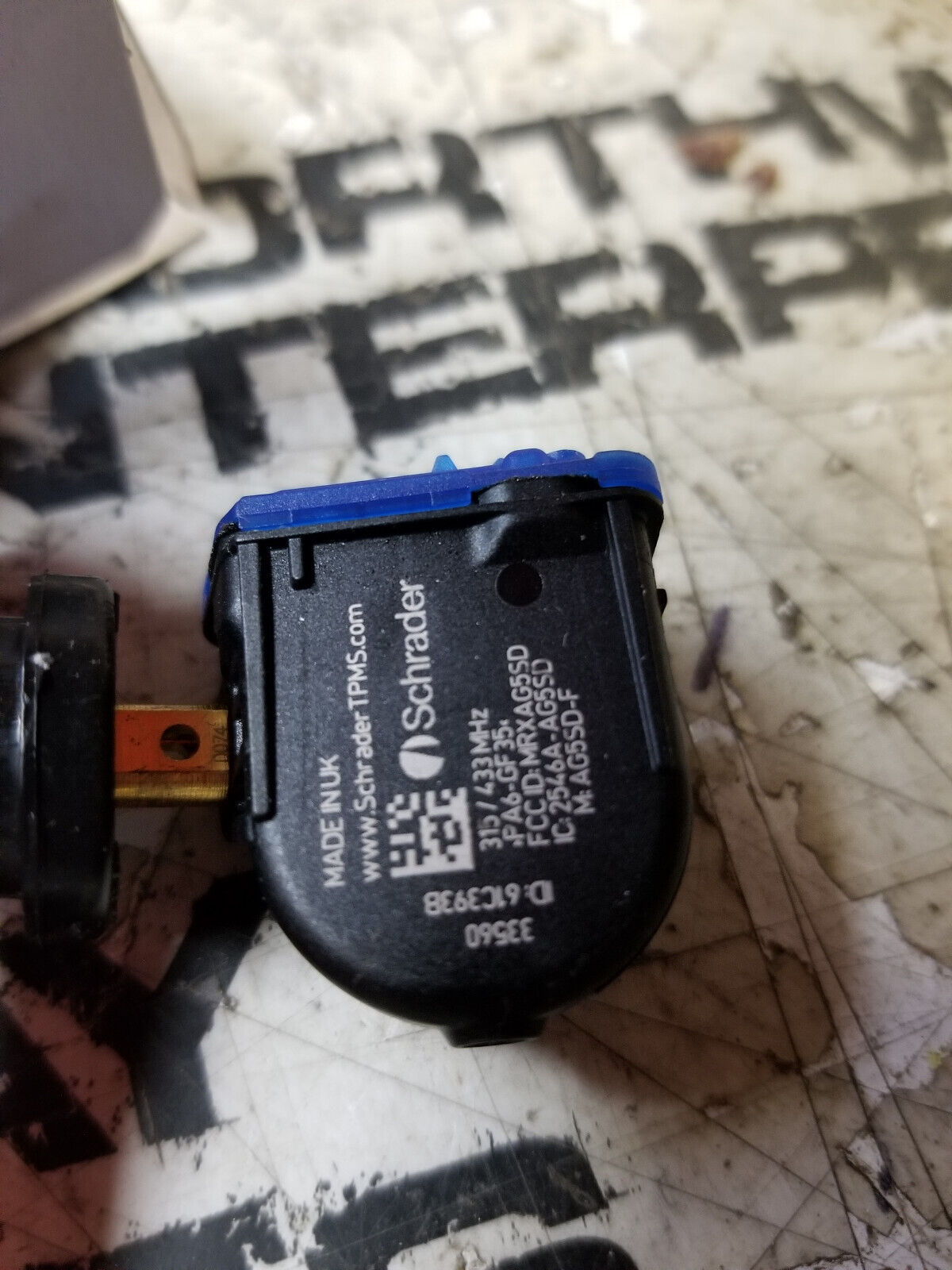 MOPAR TIRE PRESSURE SENSOR 1BP00260AA