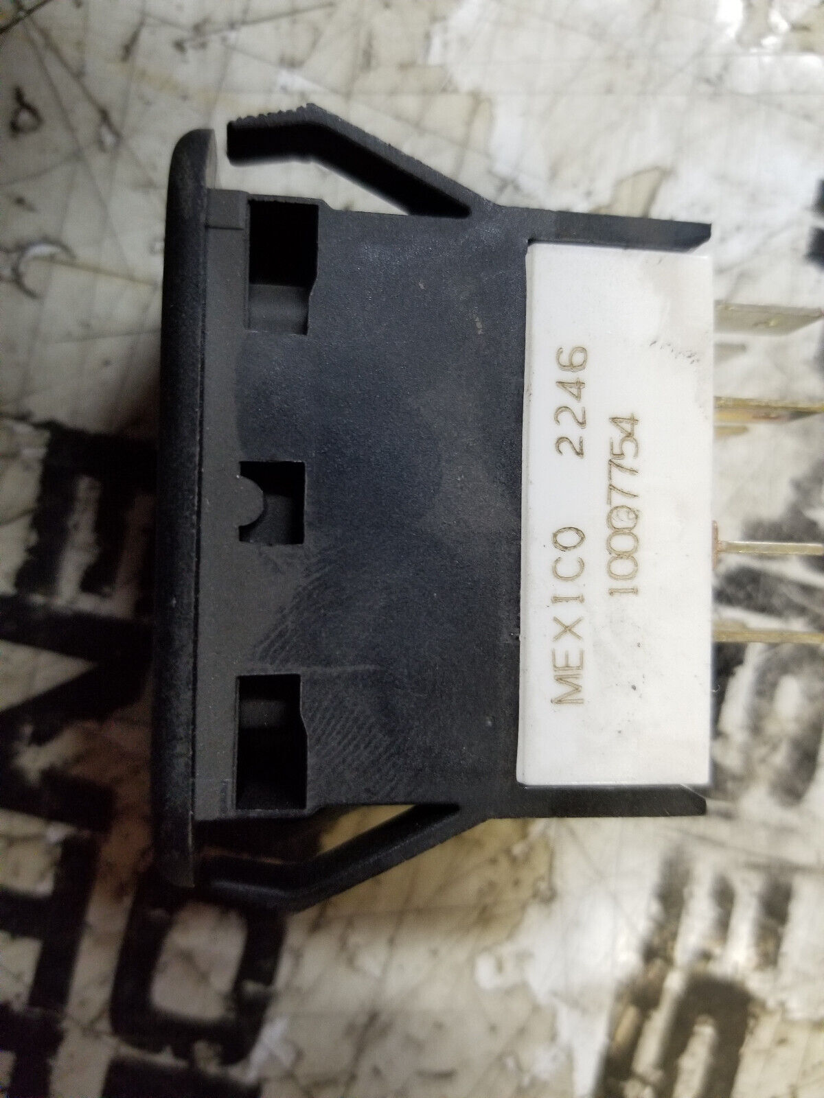 BLUEBIRD SWITCH, BASE, NGR, DPDT, ON-ON-ON Part # 10007754