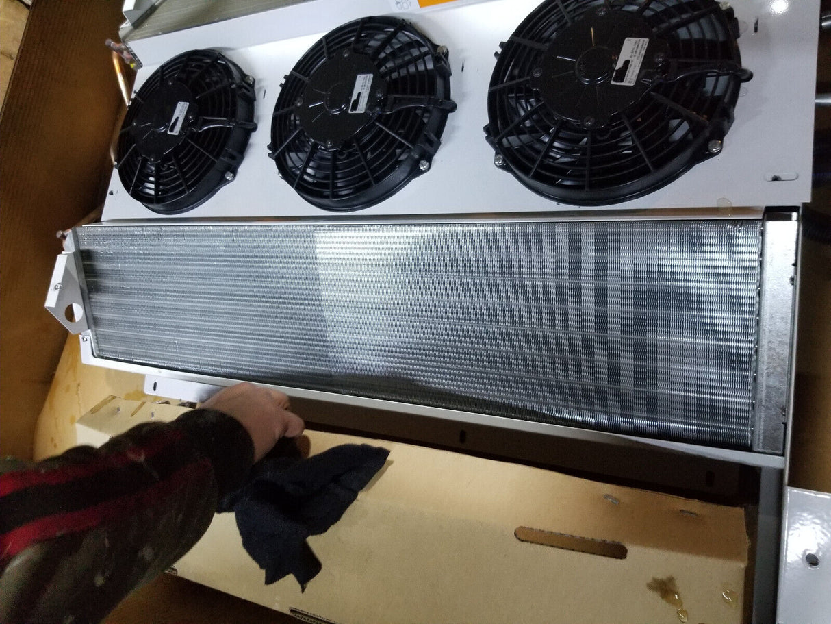 Mobile Climate Control MCC K410 Roof Mount Condenser 82,000 BTU  77-62251-27