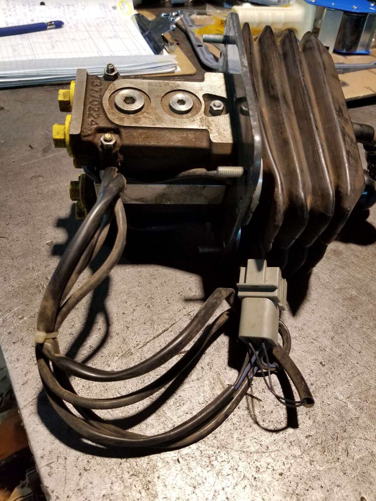 Parker PCL402-04-2704A AT225425 joystick for gear shift for excavator