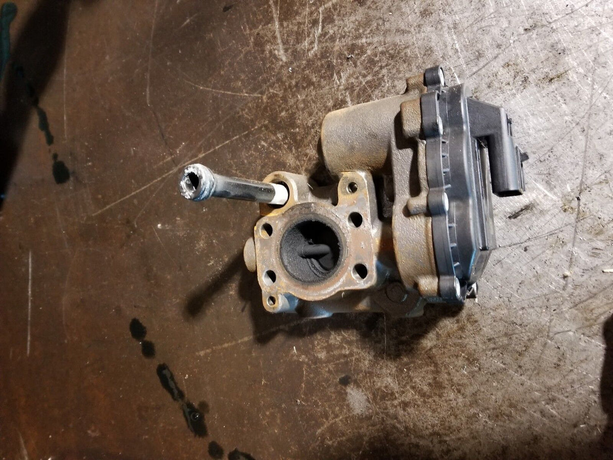 NISSAN TITAN XD EGR EXHUAST RE-CIRCULATION VALVE 14710-EZ49ARE 150612B 4359655