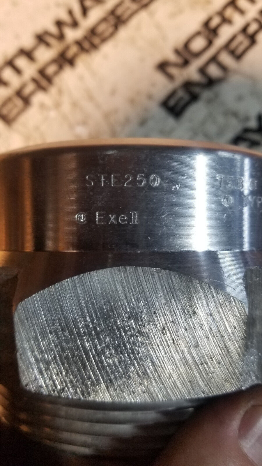 2 1/2 Inch T&B STE250 Armored Cable Connector Type 4 o jacket 2.265-2.840