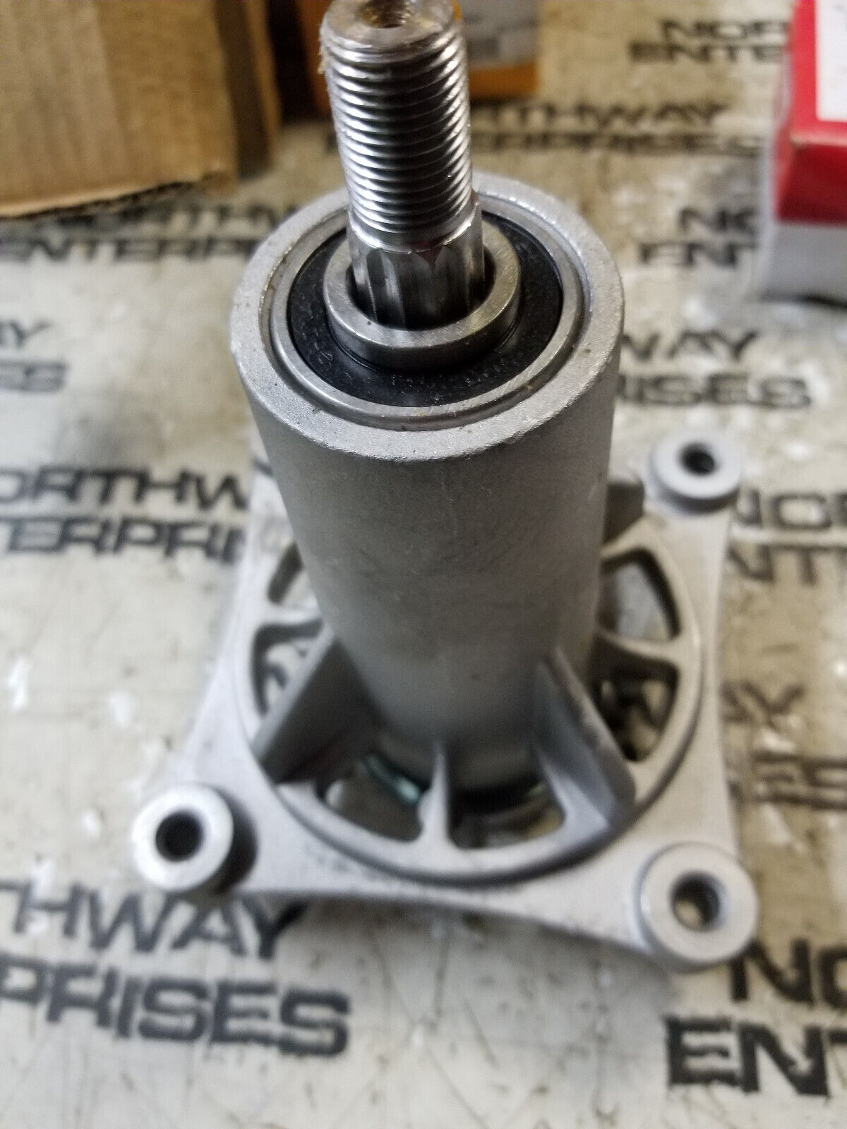 OREGON 82-108 AYP Spindle Assembly