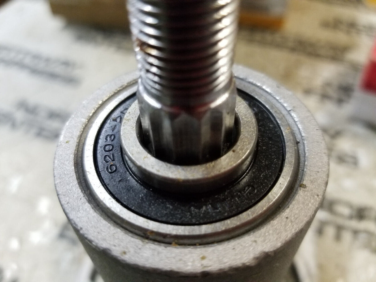 OREGON 82-108 AYP Spindle Assembly