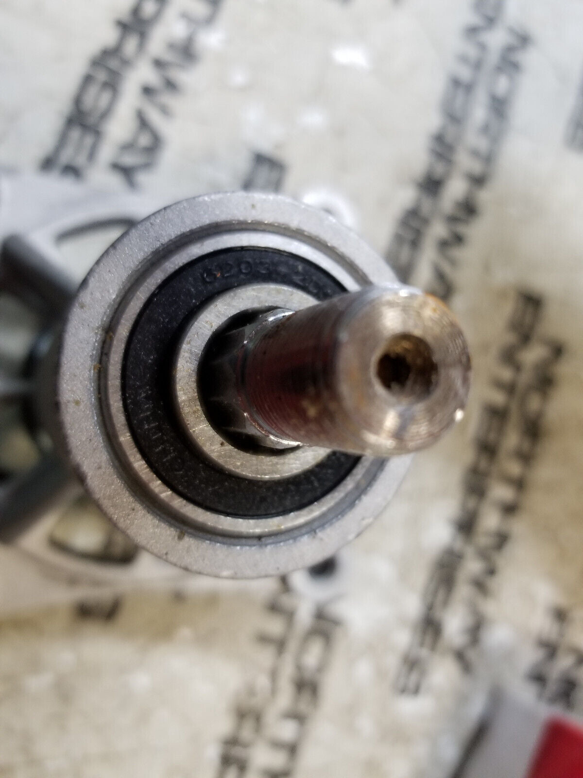 OREGON 82-108 AYP Spindle Assembly