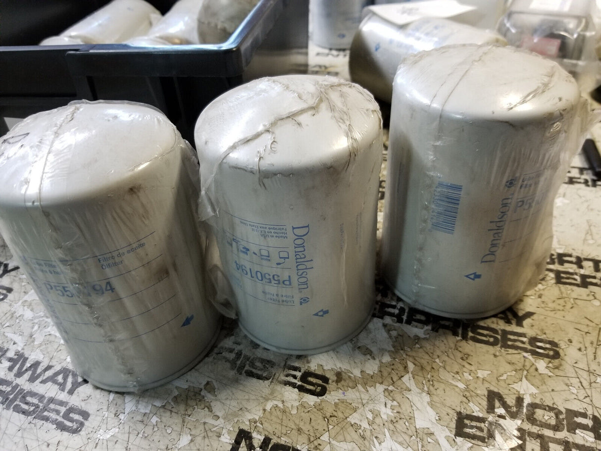 LOT OF 3PC - Donaldson Lube Filter Spin-on Full Flow- P550194