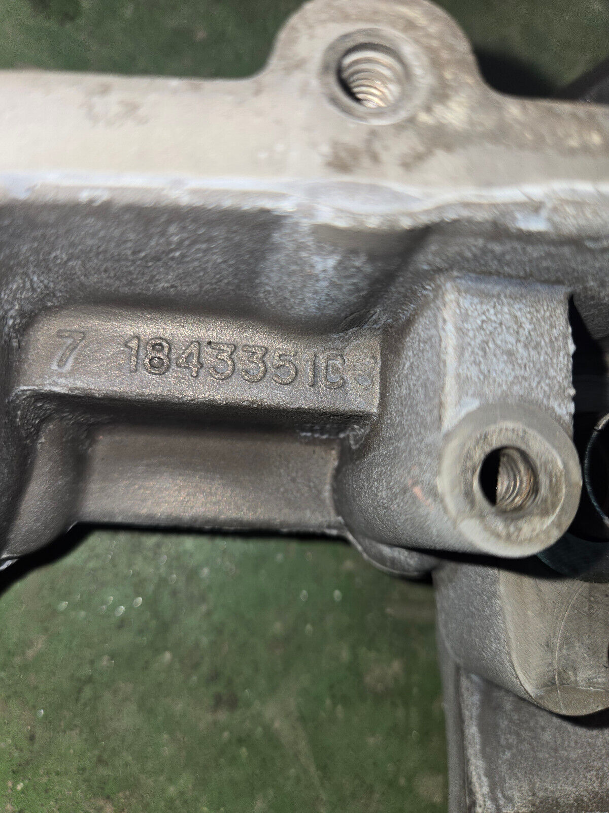1843351C3 6.0L FORD POWERSTROKE ROCKER HOUSING 1843351C3