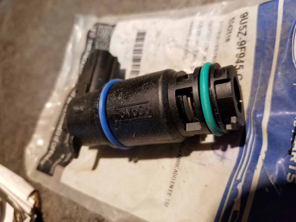 9U5Z-9F945-C Fuel Vapor Vent Control Purge Solenoid Genuine Ford 9U5Z9F945C
