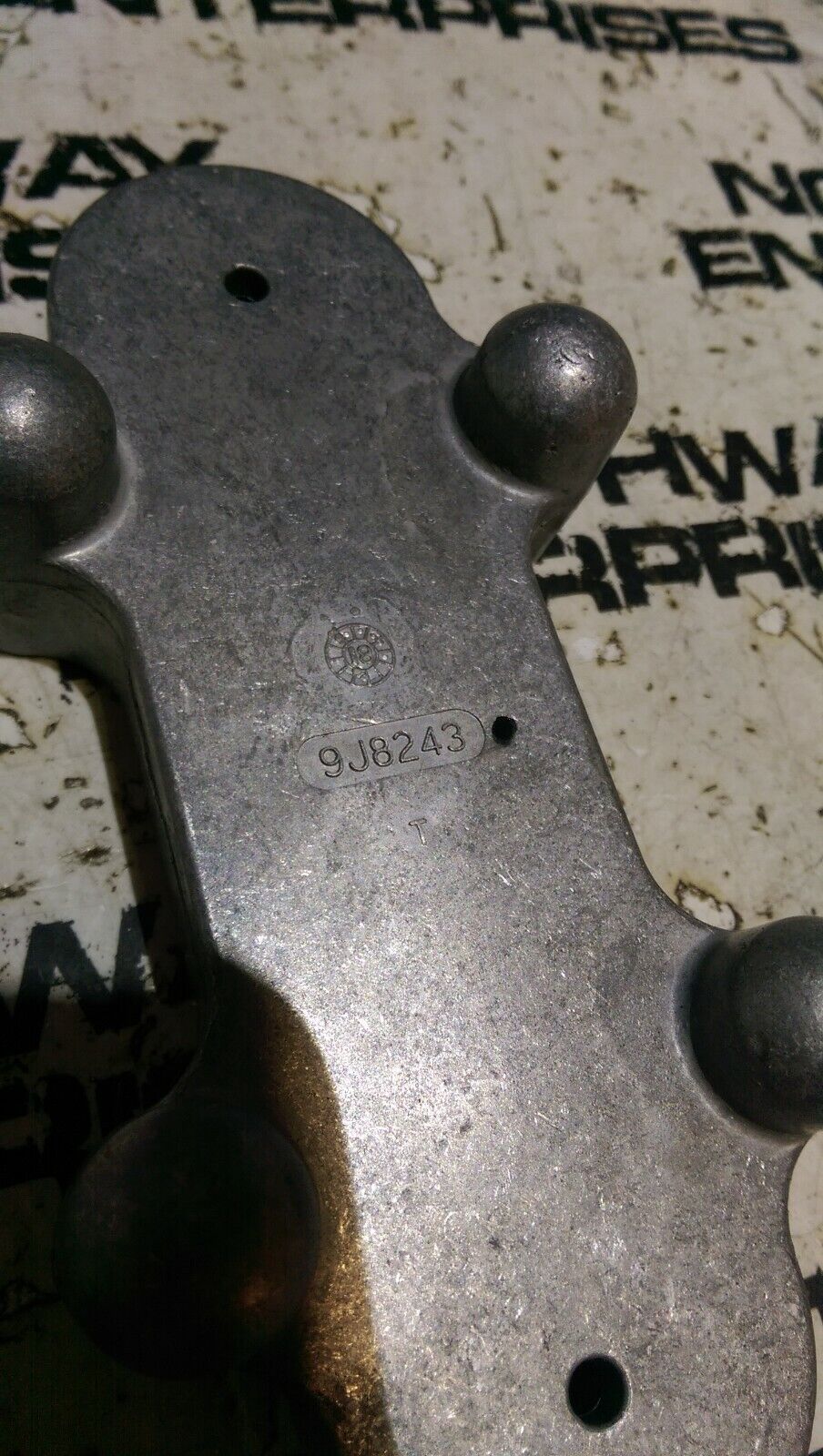 CATERPILLAR 9J8243