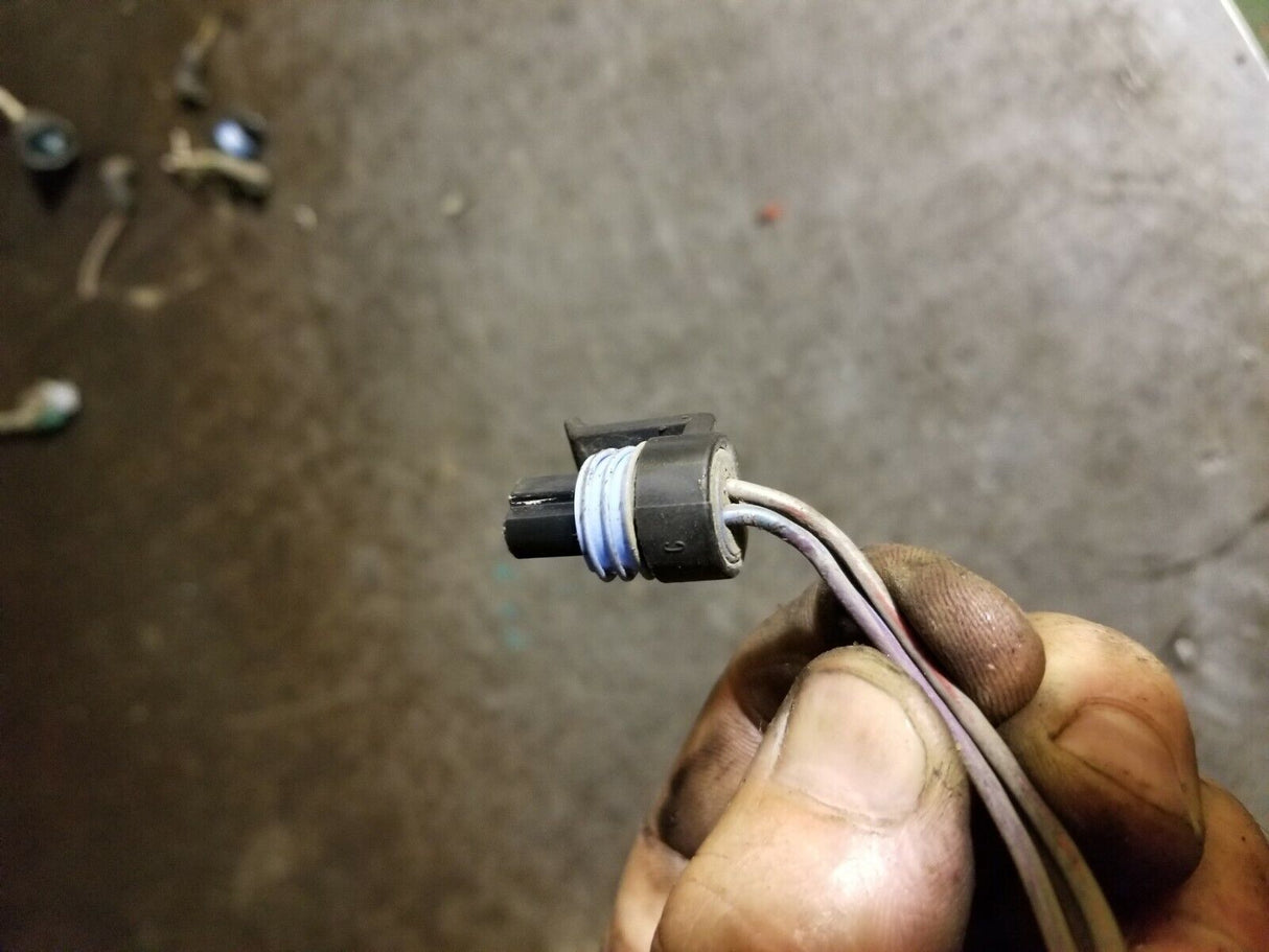 3 PIN 3 WIRE 99-02 7.3L POWERSTROKE ENGINE PIGTAIL blue