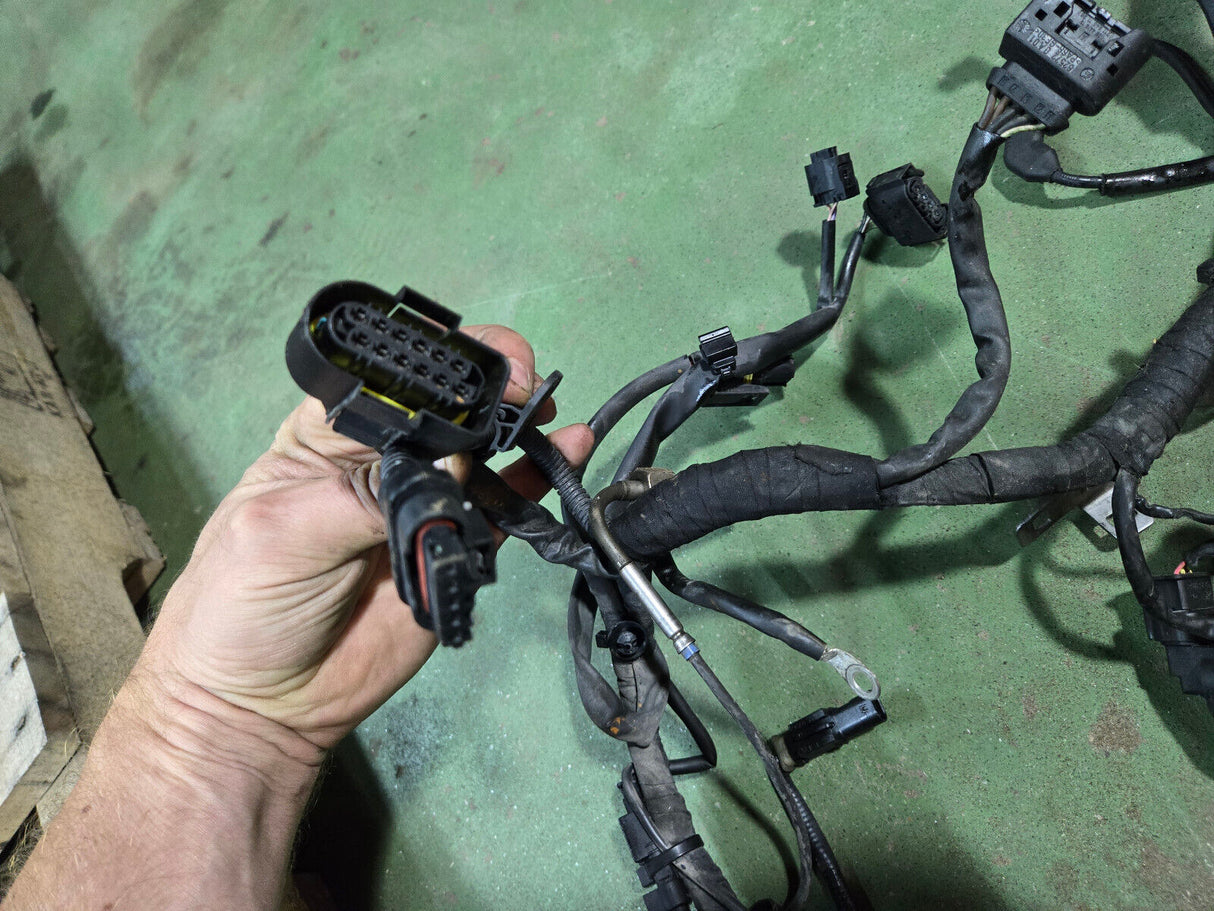 A6511509256 MERCEDES ENGINE WIRING HARNESS 1 BROKEN CONNECTOR