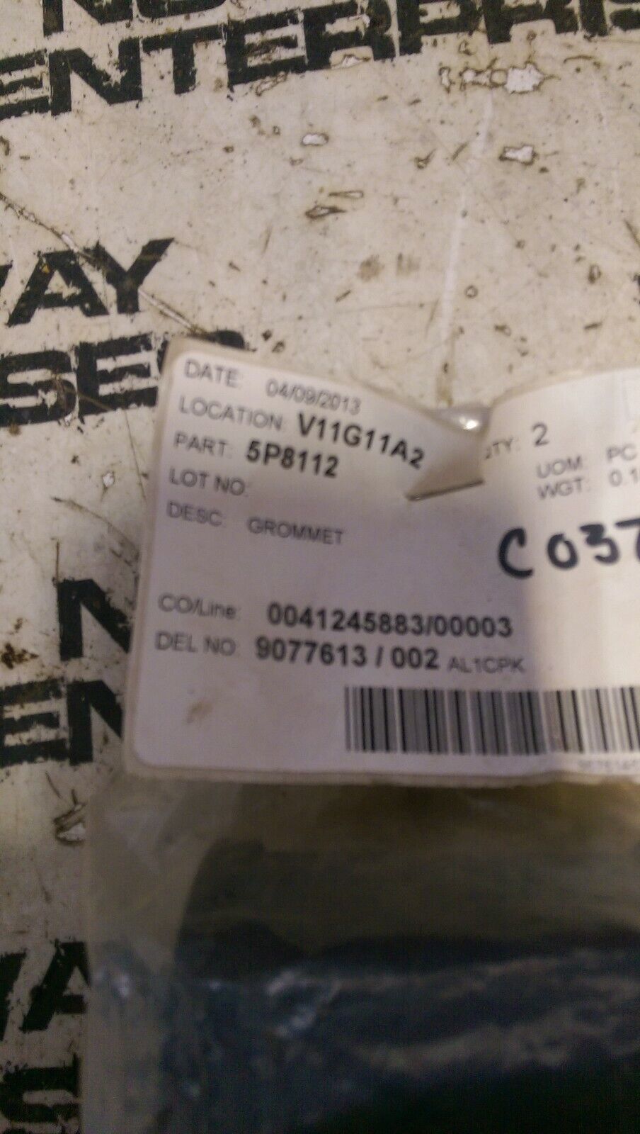 CATERPILLAR 5P-8112: GROMMET