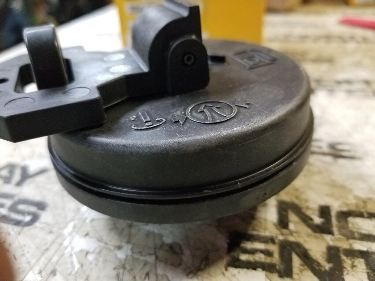 284-9039 Genuine OEM CATERPILLAR  Vented Cap for fuel strainer