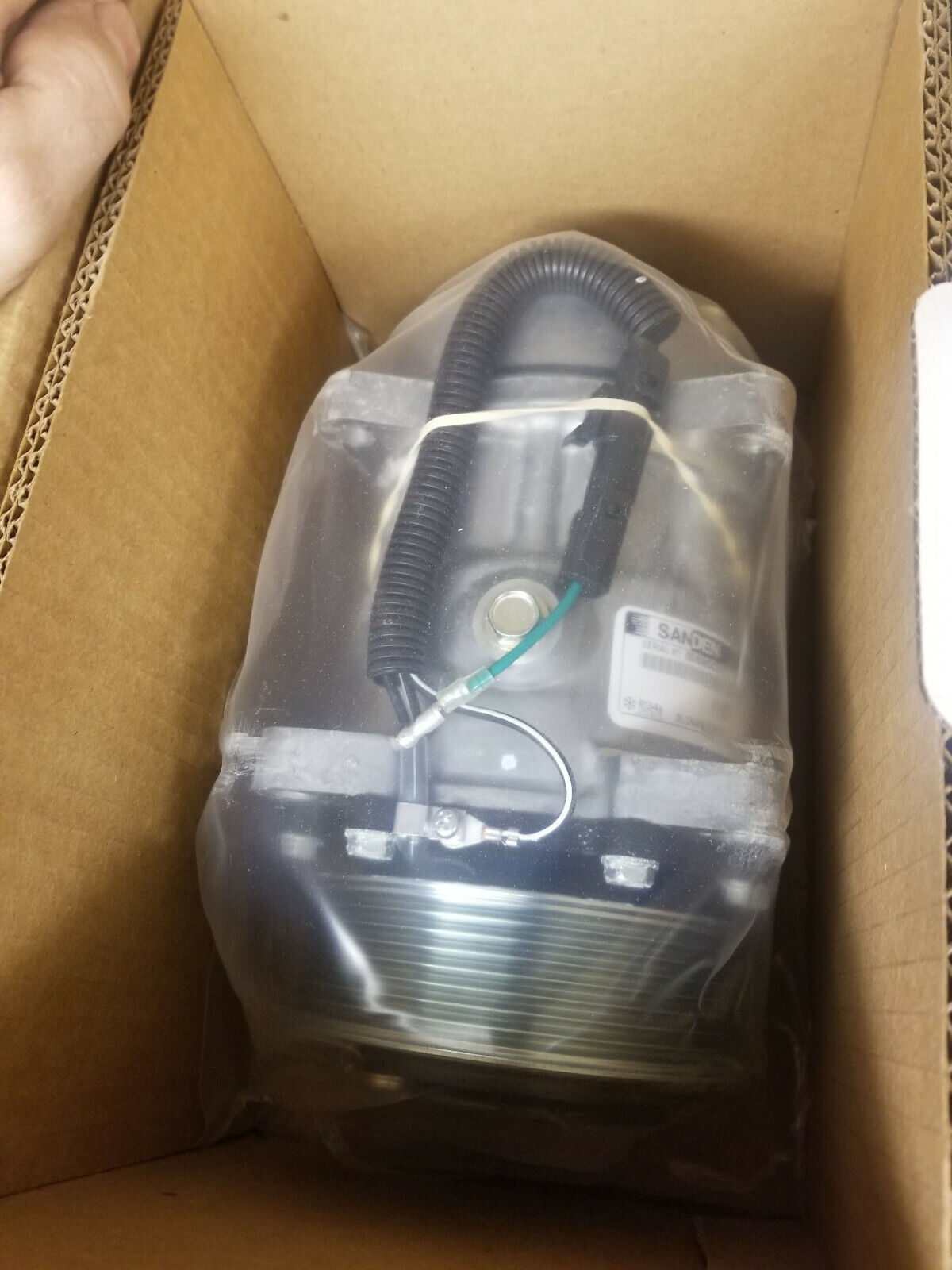 75R89352 Red Dot Sanden 7H15 FLX7 Compressor 12V -