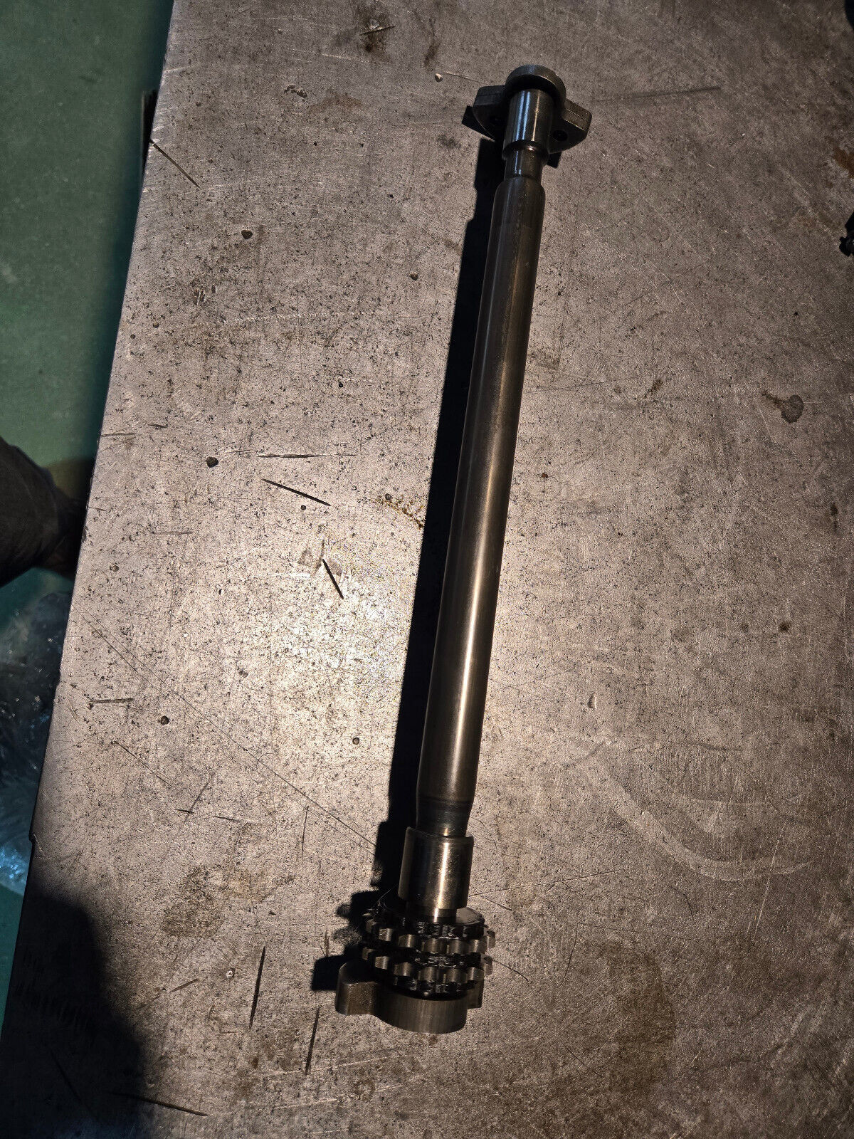 Compensating shaft for Mercedes Benz Vito 3.0 CDI OM642.890 642.890 6420300872