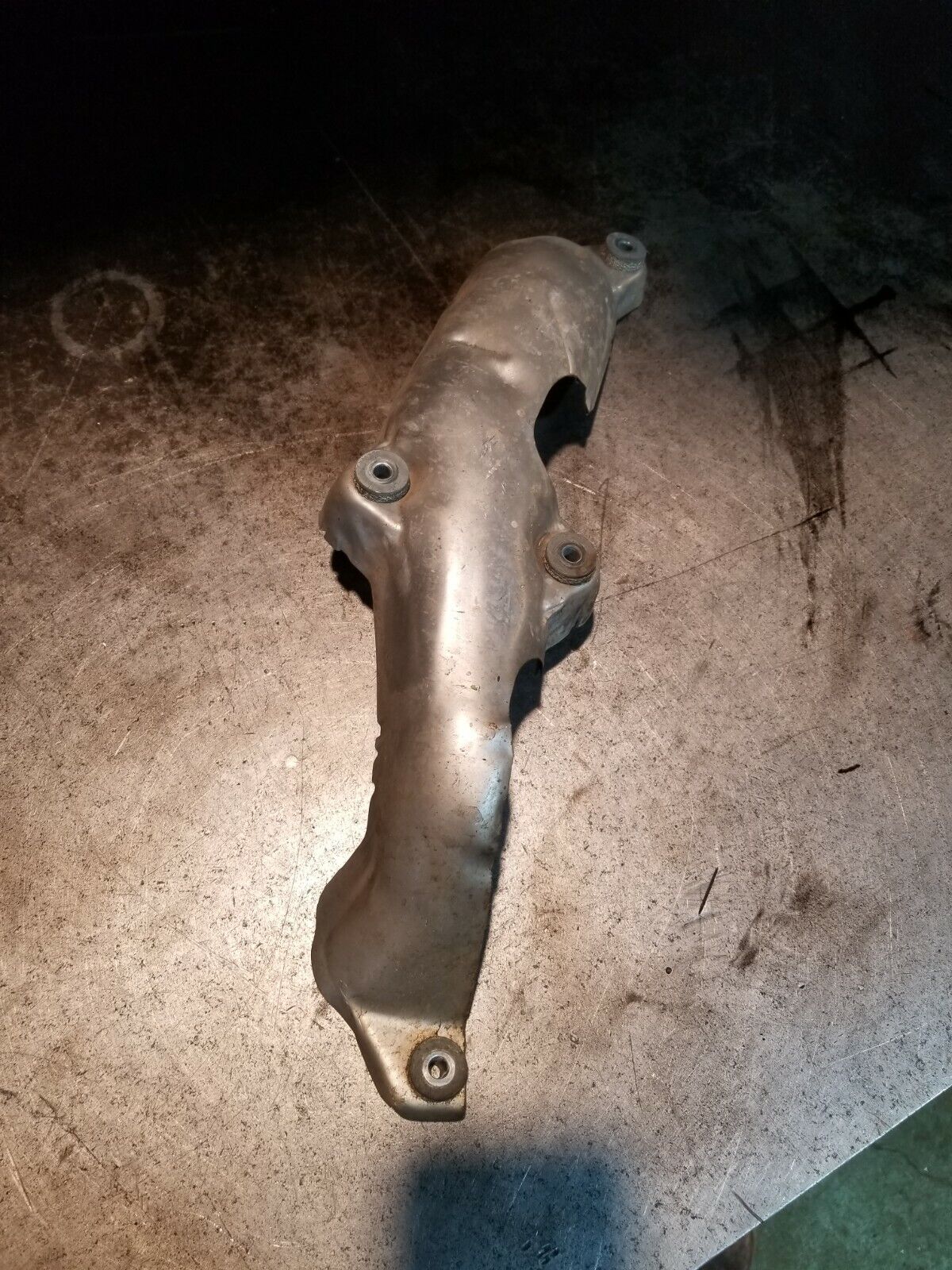 12625231 LML CHEVY GMC 6.6L DURAMAX DIESEL USED EXHAUST UP PIPE SHROUD