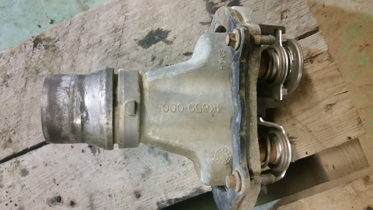 6.4 Powerstroke Turbo Diesel 6.4L International thermostat housing 8C3Z-8592-N