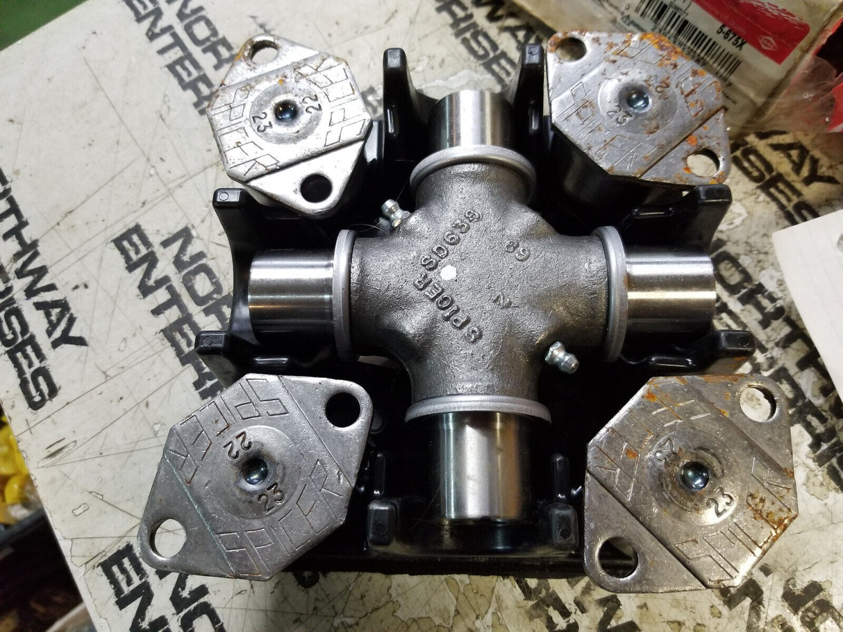 5-675X Spicer Drivetrain Universal Joint U Joint Components 1710 Series