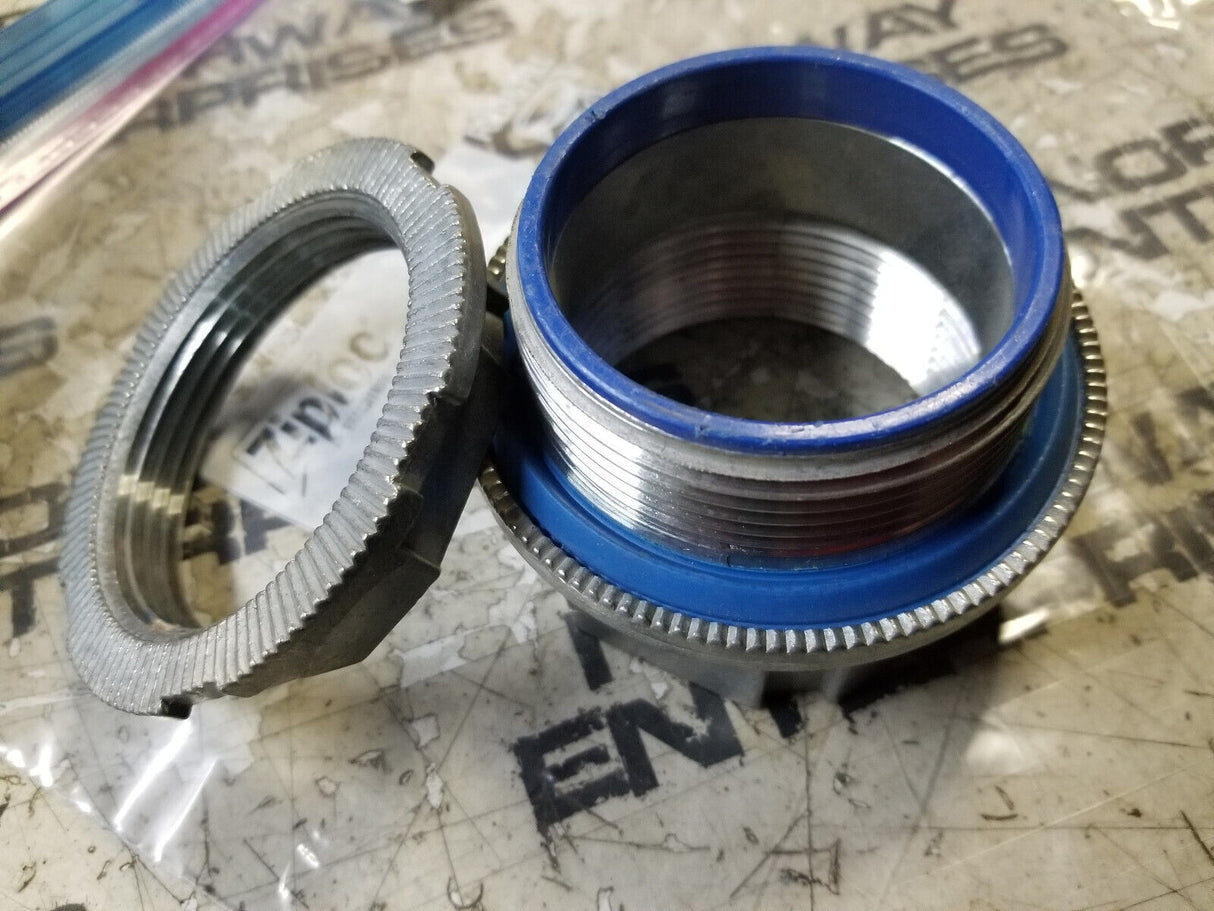 LOT OF 5 - Thomas & Betts Div 2 EFG III Type 4 Conduit Fitting 1-1/2"