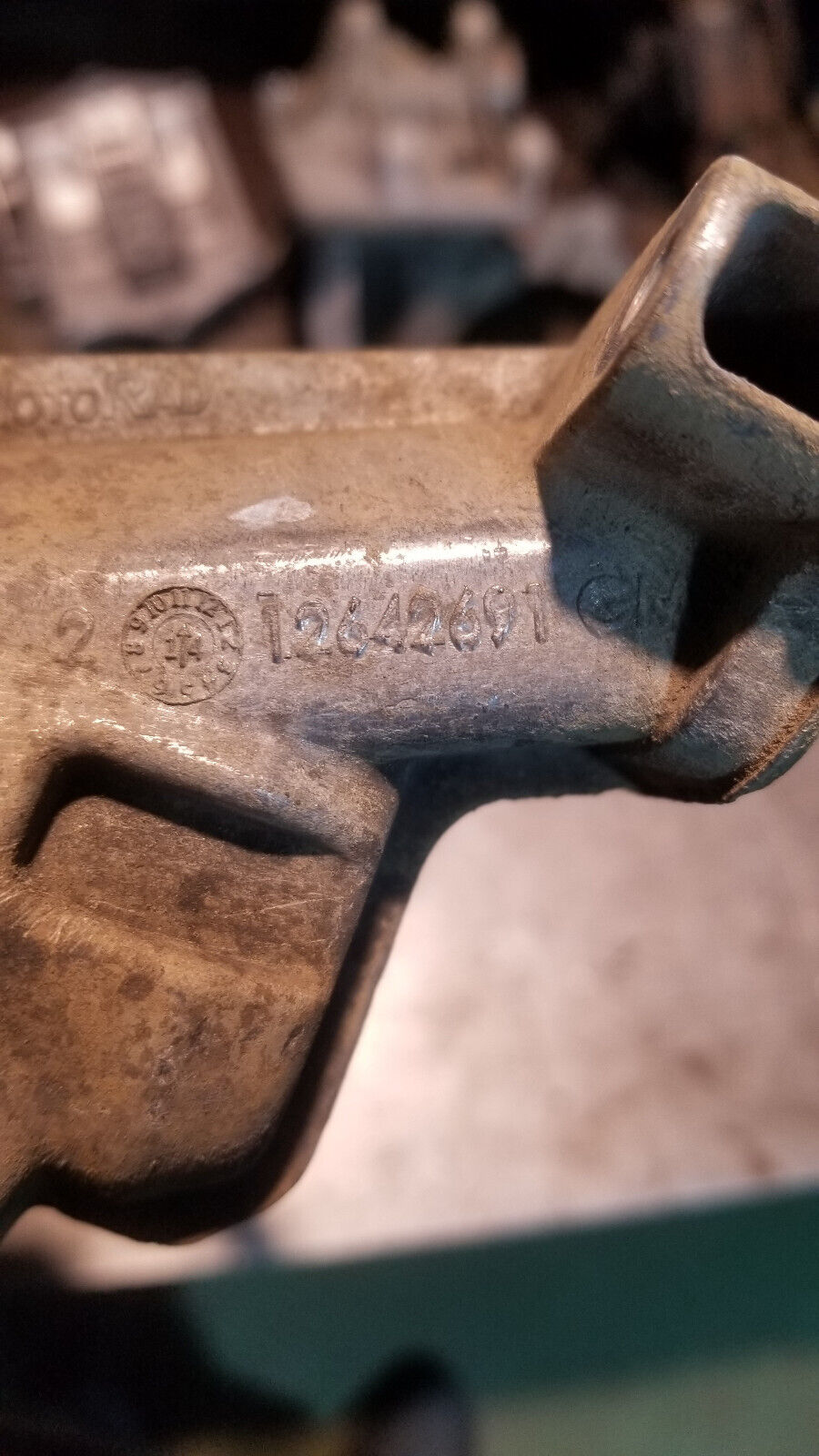 2.8L DURAMAX LWN THERMOSTAT HOUSING