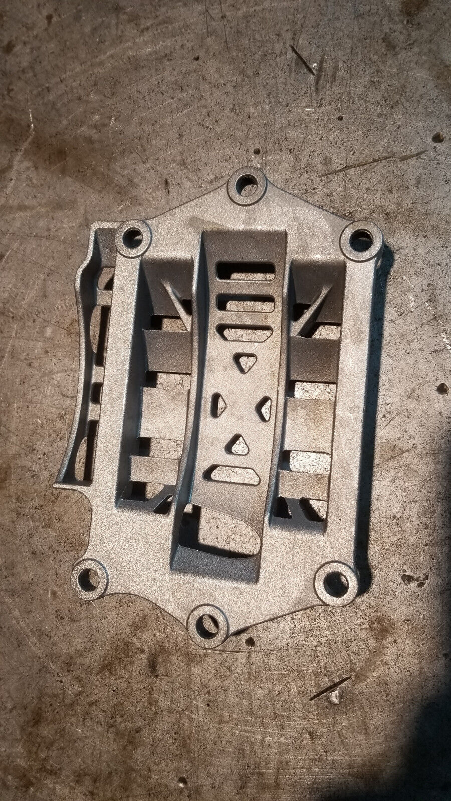 2.8L DURAMAX LWN 55592612 Engine Oil Sump Windage Tray