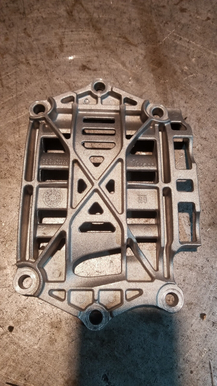 2.8L DURAMAX LWN 55592612 Engine Oil Sump Windage Tray