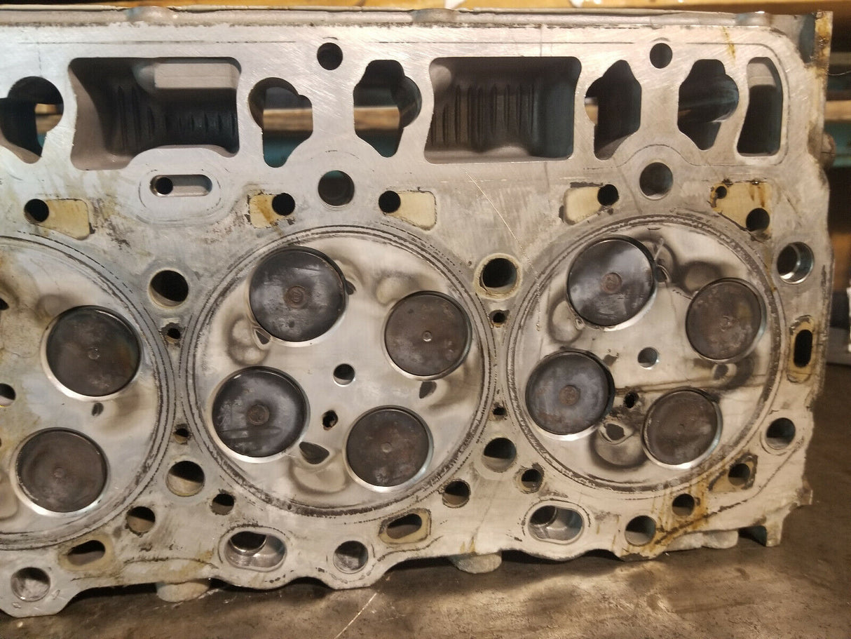2006-2010 Chevy GMC 6.6 LBZ LMM DURAMAX CYLINDER HEAD RH PASSENGER REF522