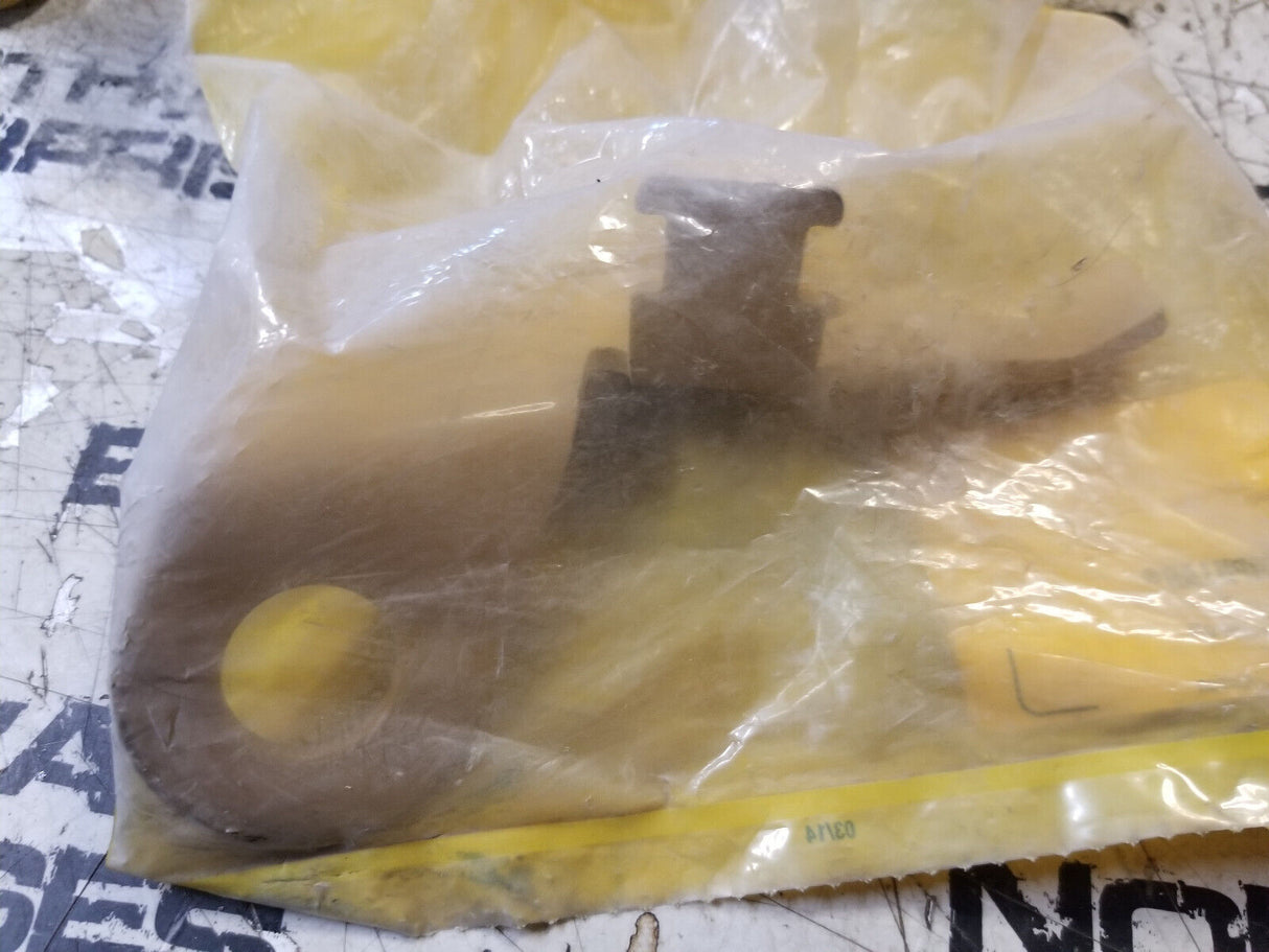 Caterpillar 465-7789: 4mm Thick Powertrain Breather Mounting Bracket