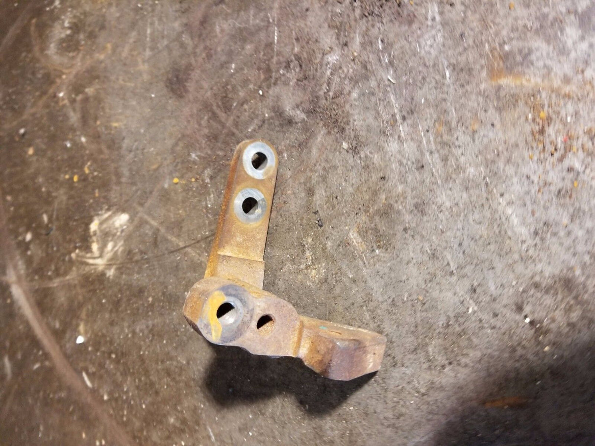 2011-2015 LML COOLER BRACKET 98073033