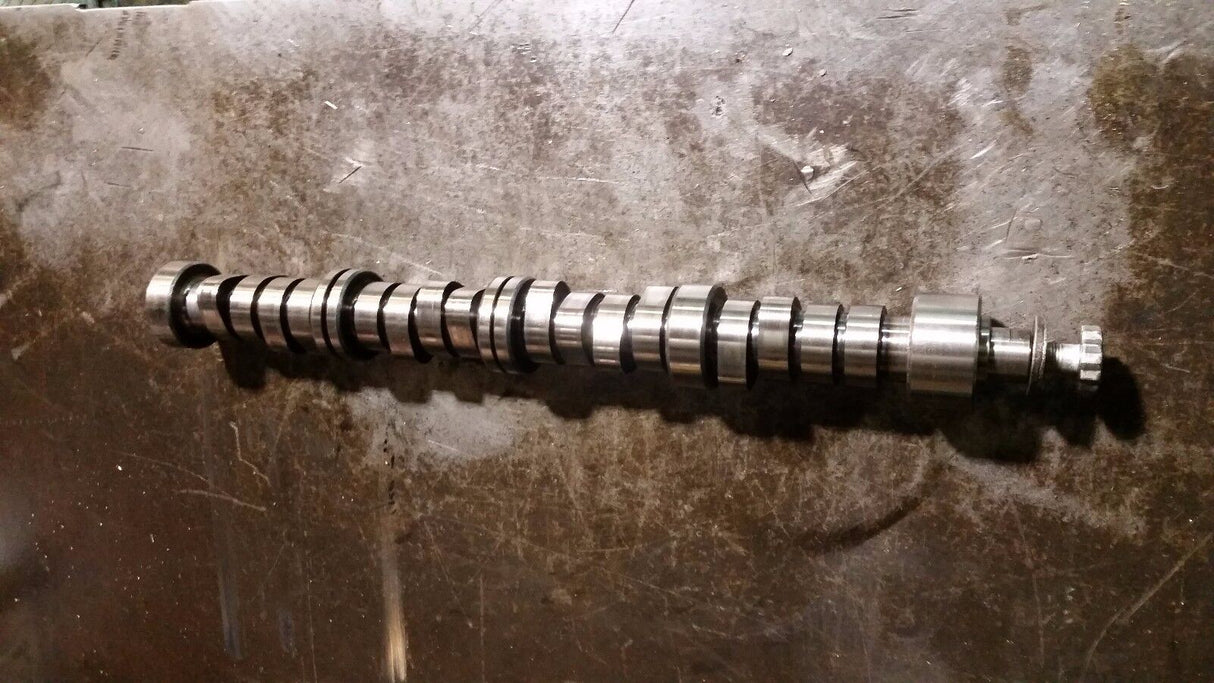 07-10 2007-2010 DURAMAX LBZ LMM USED CAMSHAFT 98077453 ; 97211770 no gear