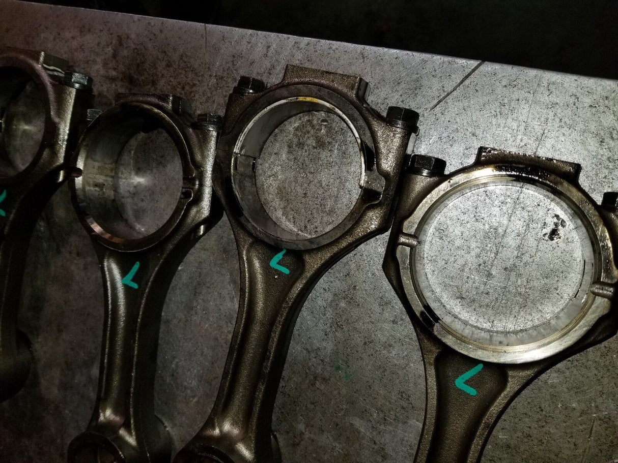 01 02 03 04 05 06 2001 - 2006 DURAMAX TURBO DIESEL 6.6 CONNECTING ROD LB7 LLY