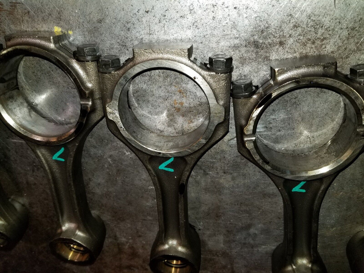 01 02 03 04 05 06 2001 - 2006 DURAMAX TURBO DIESEL 6.6 CONNECTING ROD LB7 LLY