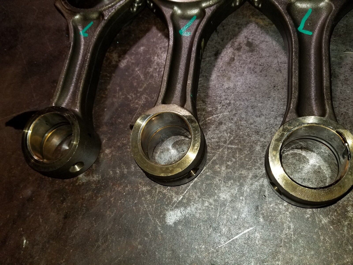 01 02 03 04 05 06 2001 - 2006 DURAMAX TURBO DIESEL 6.6 CONNECTING ROD LB7 LLY