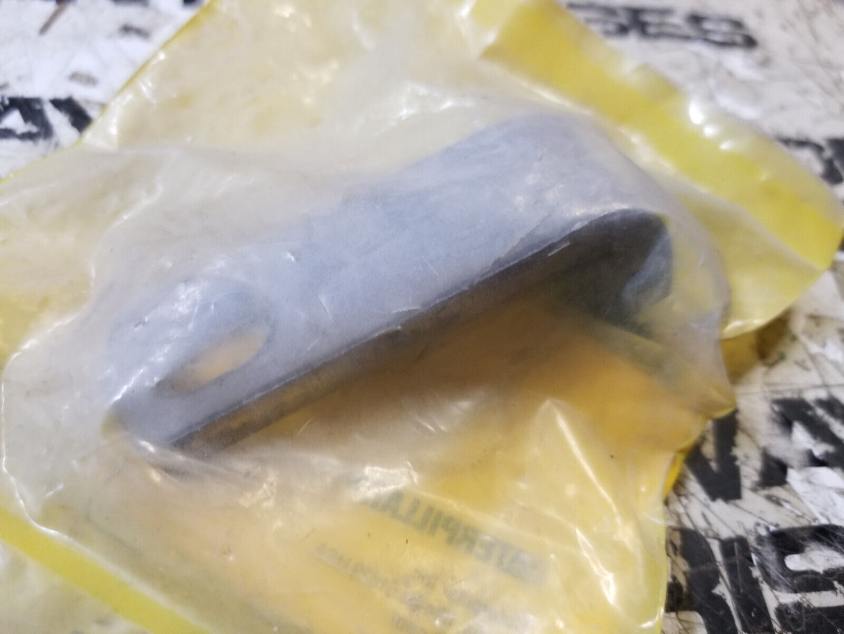 Caterpillar 353-5064 6mm Thick Angled Bracket 3535064
