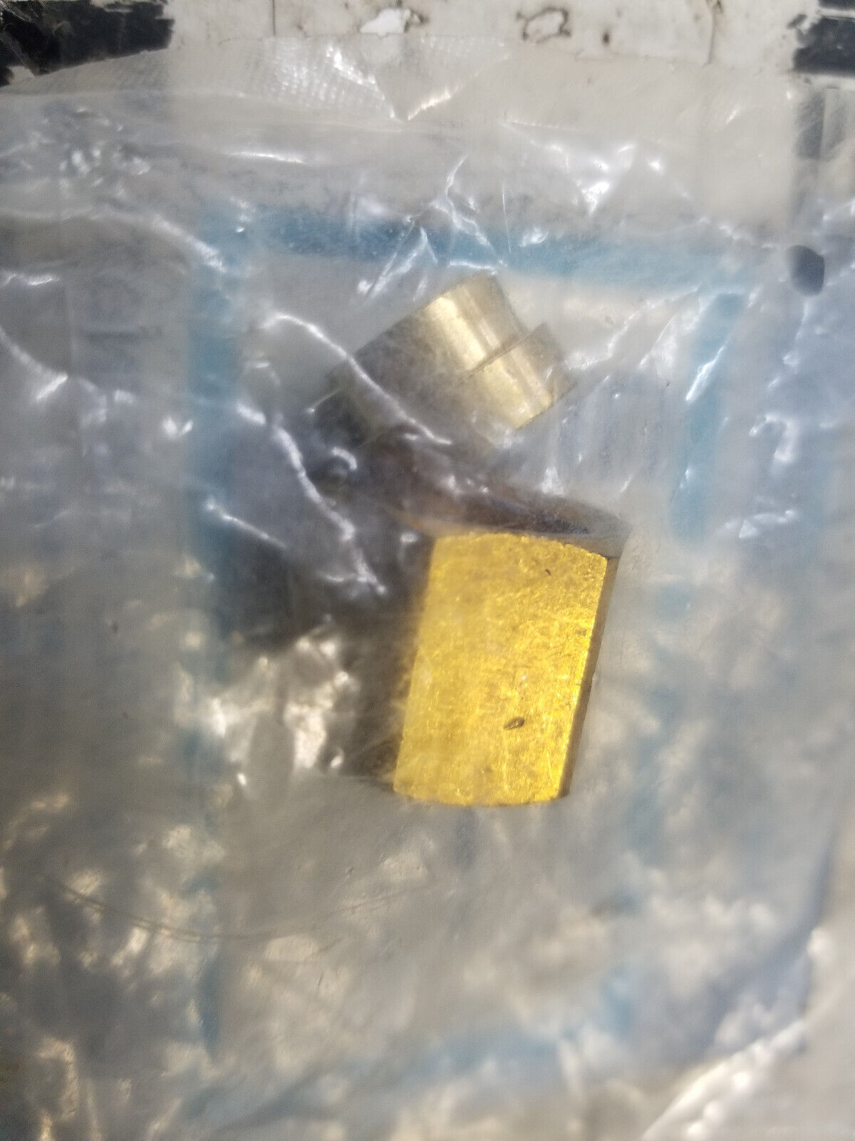 Mercury Mercruiser QuickSilver Bronze Fem Cap Fitting 22-892525