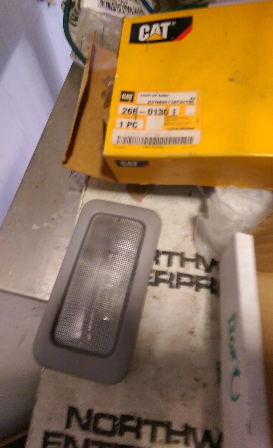 CATERPILLAR 266-0130 DOME LIGHT