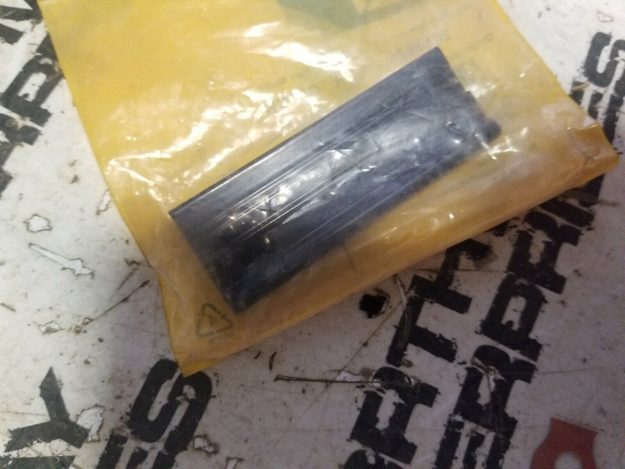 9M-3835 CATERPILLAR LATCH