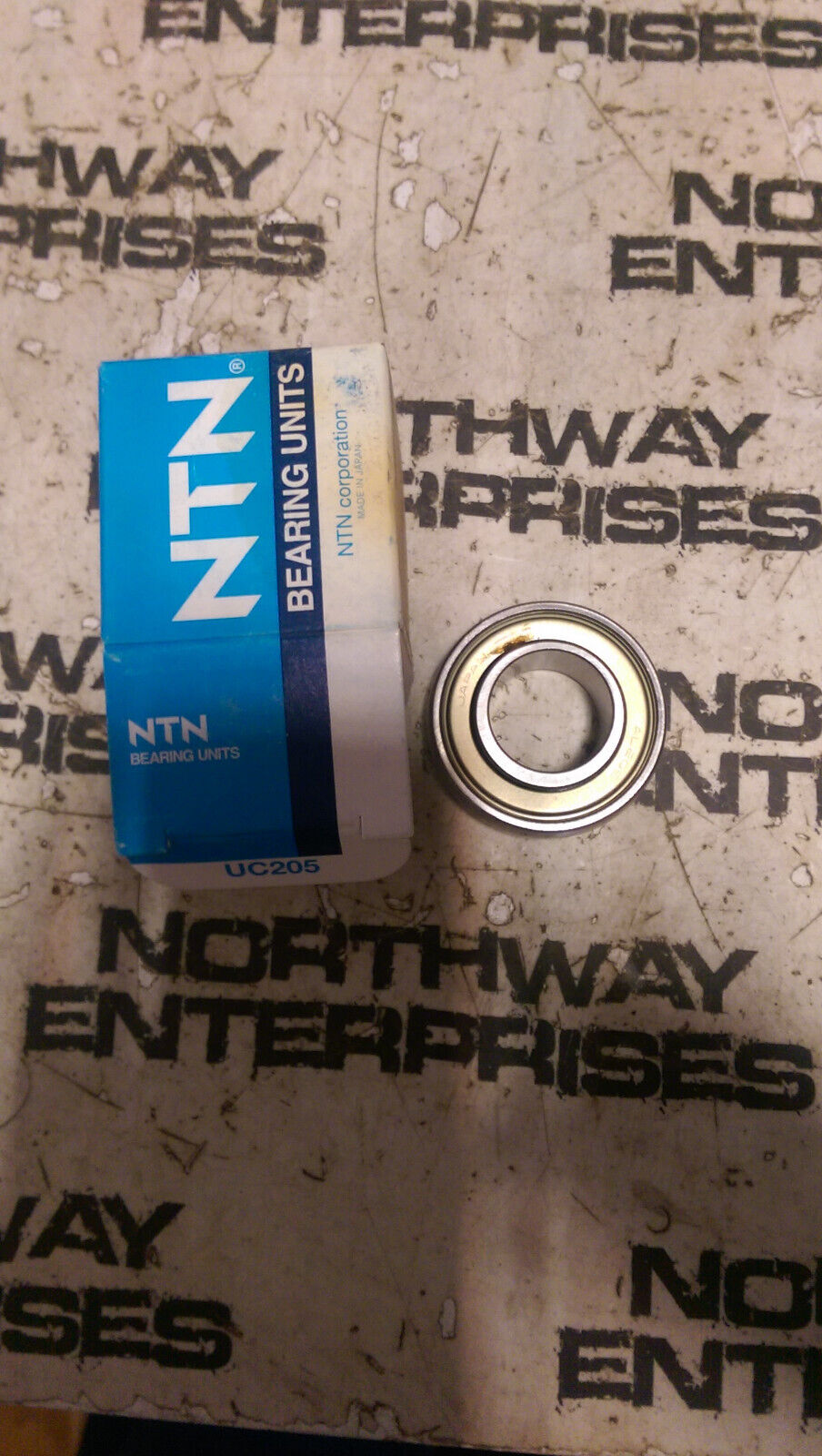 NTN UC205 BEARING