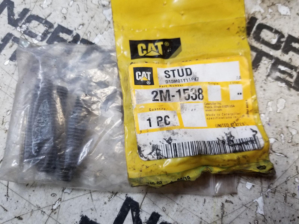 LOT OF 4 - 2M-1538 CATERPILLAR STUD 2M1538