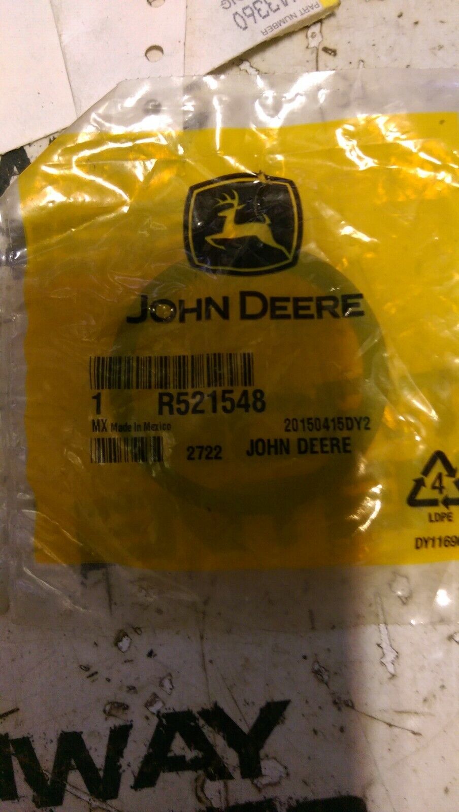 JOHN DEERE R521548