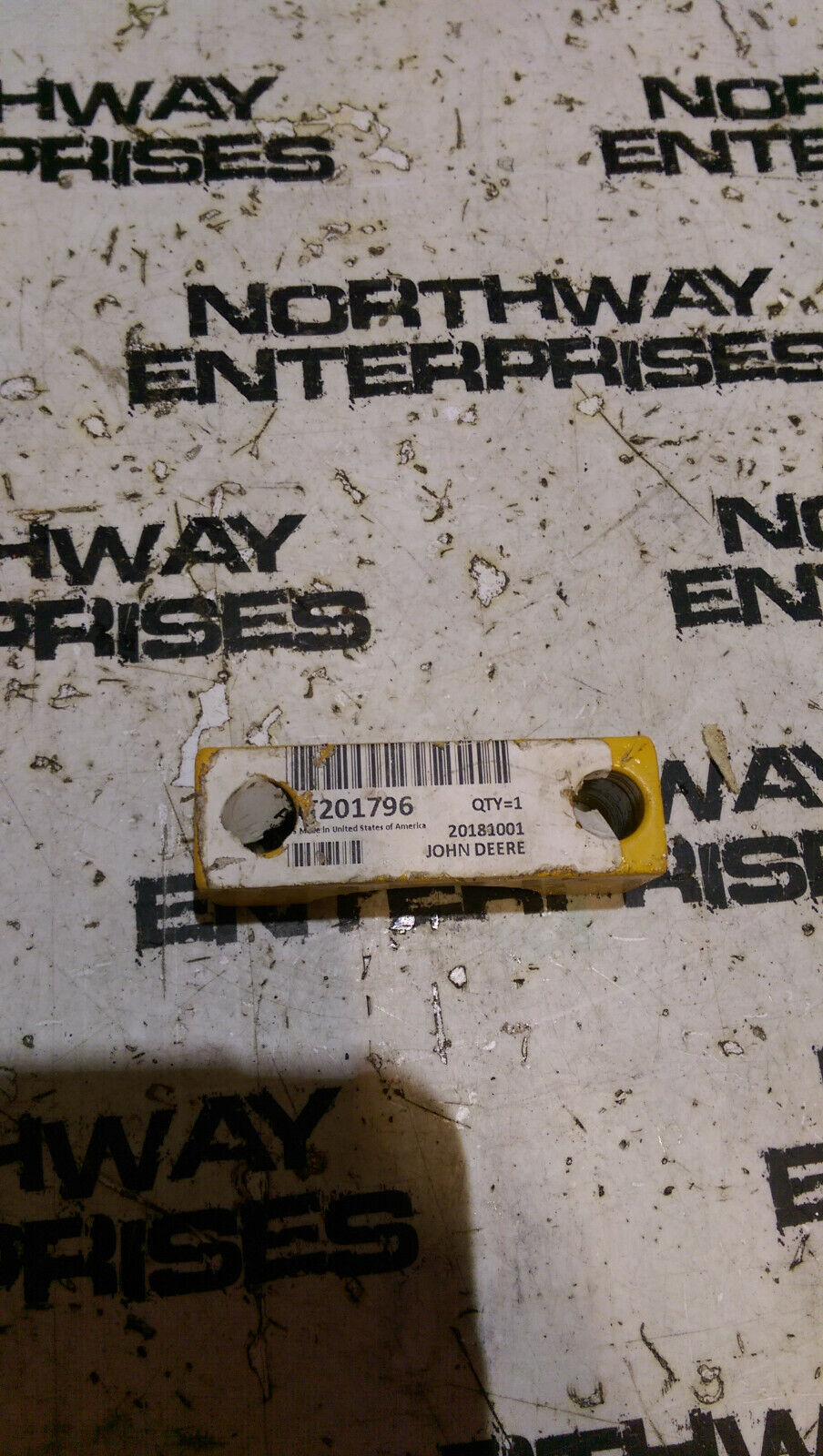 JOHN DEERE  T201796