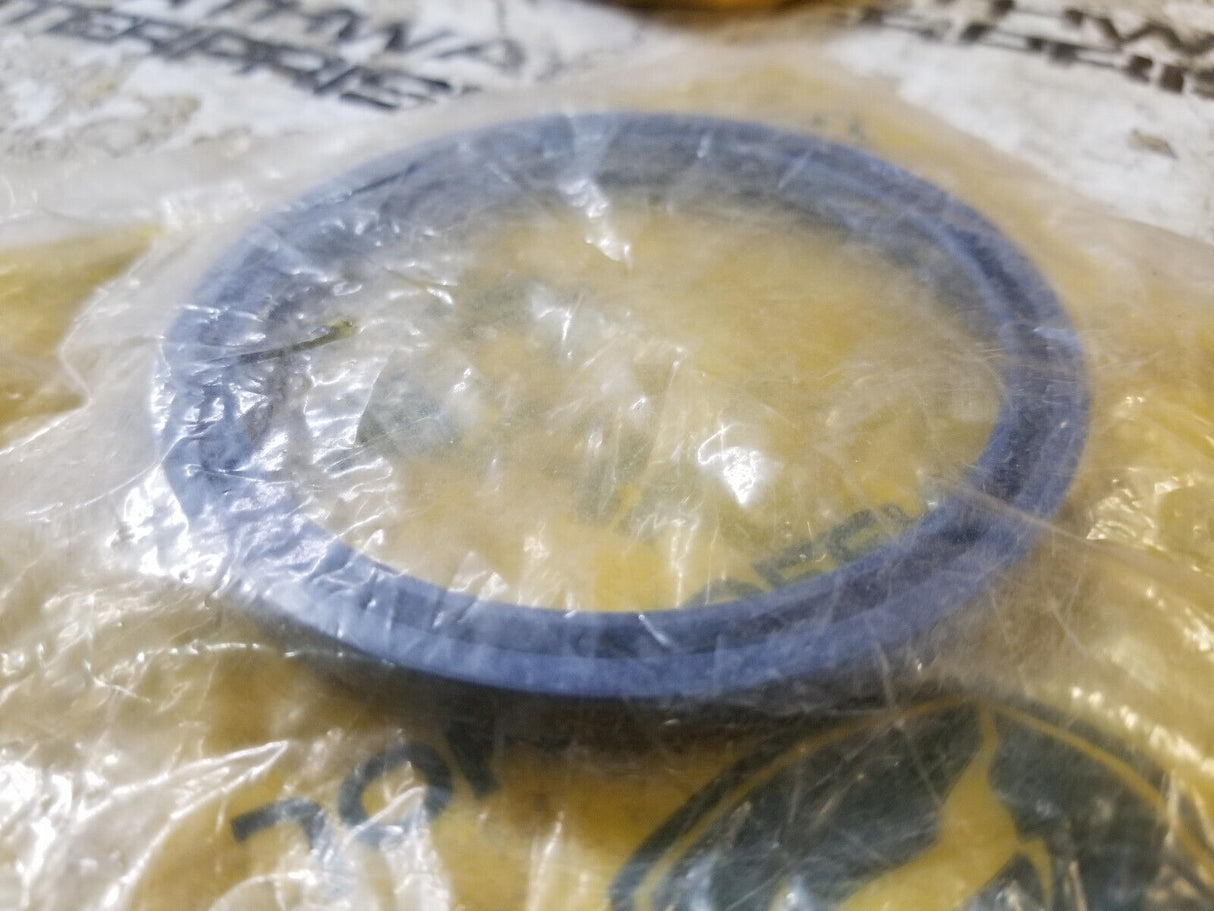 John Deere T60752 oil seal